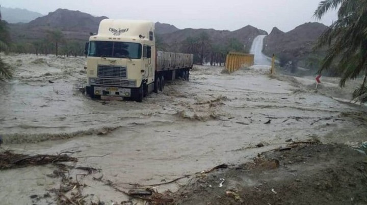 مسدود شدن مسیرها بر اثر وقوع سیل سیستن و بلوچستان